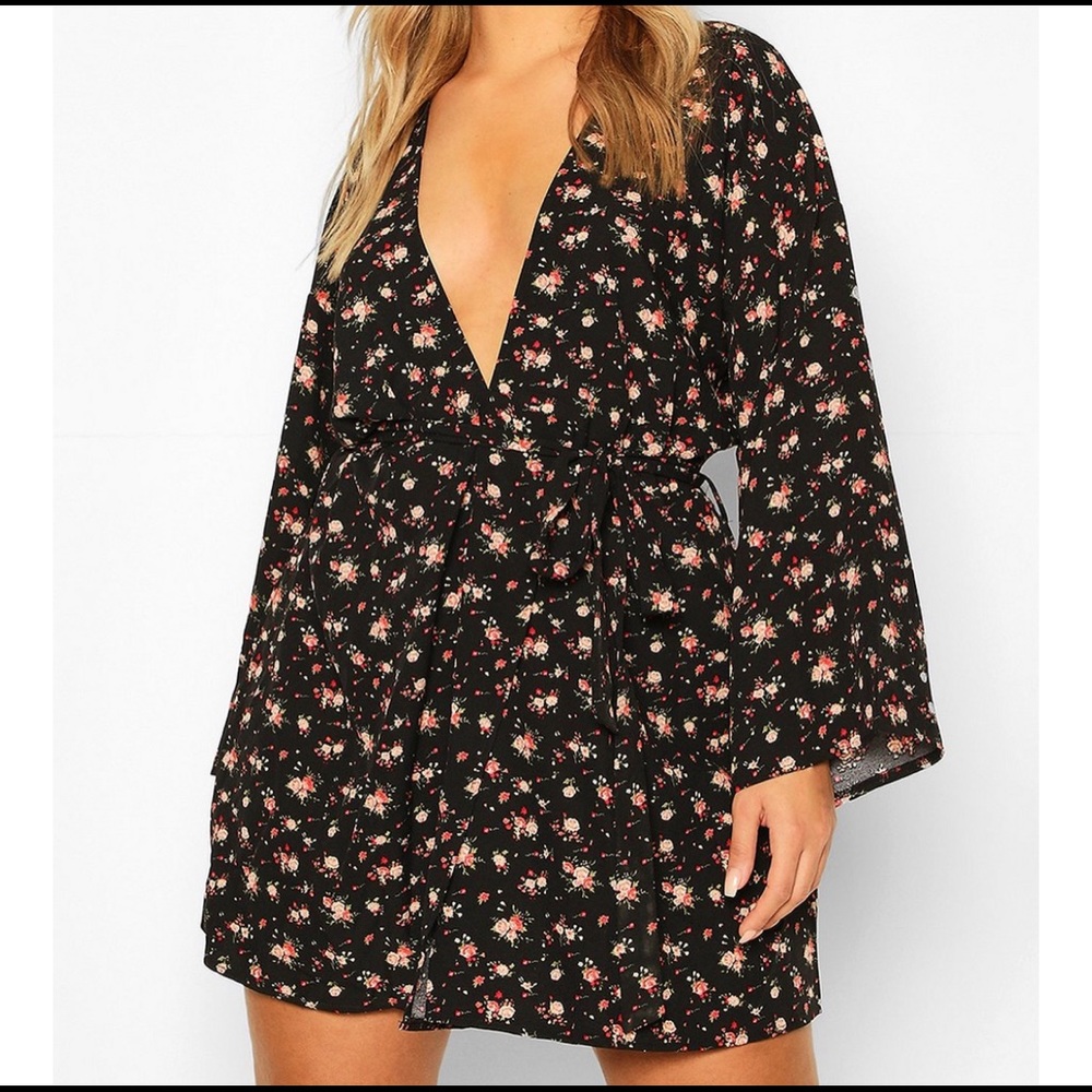 NEVER WORN!! boohoo floral plunge dress